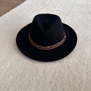 Conner Handmade Hat in Black
